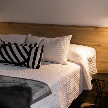 Mk77 - Lahoz Apartmán León